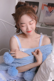 两男一女